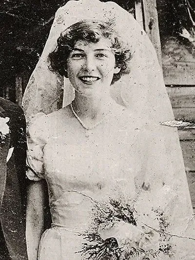 service to restore damaged old photos - before